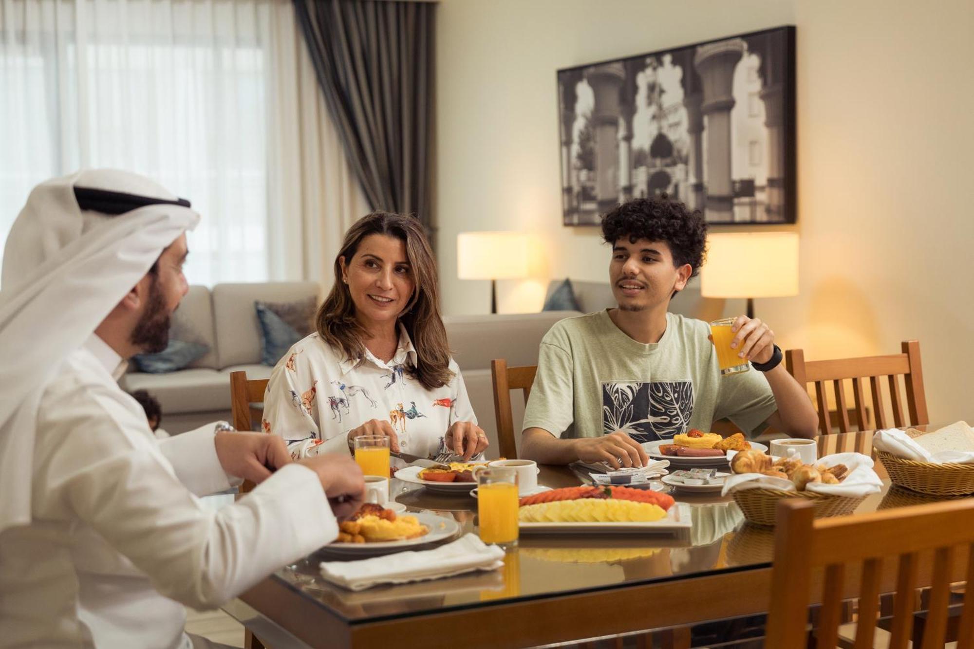 Golden Sands Suites Dubaj Exteriér fotografie
